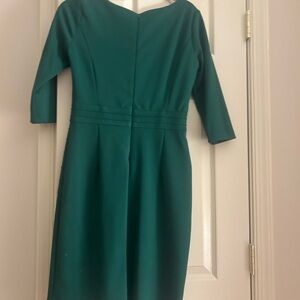 Ellen Tracy Green Sheath Dress Bateau Neckline